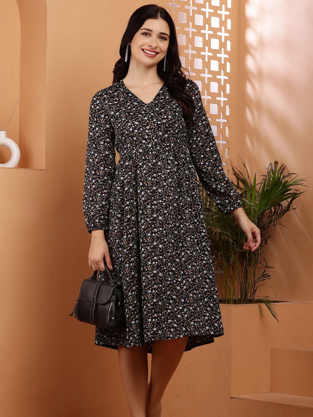 

RIG-TIE Floral Print Bell Sleeve Fit & Flare Dress, Black