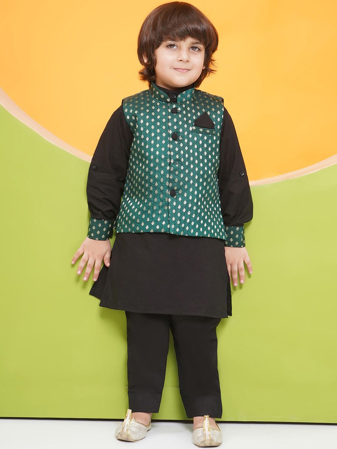 

Aj DEZInES Boys Ethnic Motifs Printed Regular Kurta with Pyjamas, Black