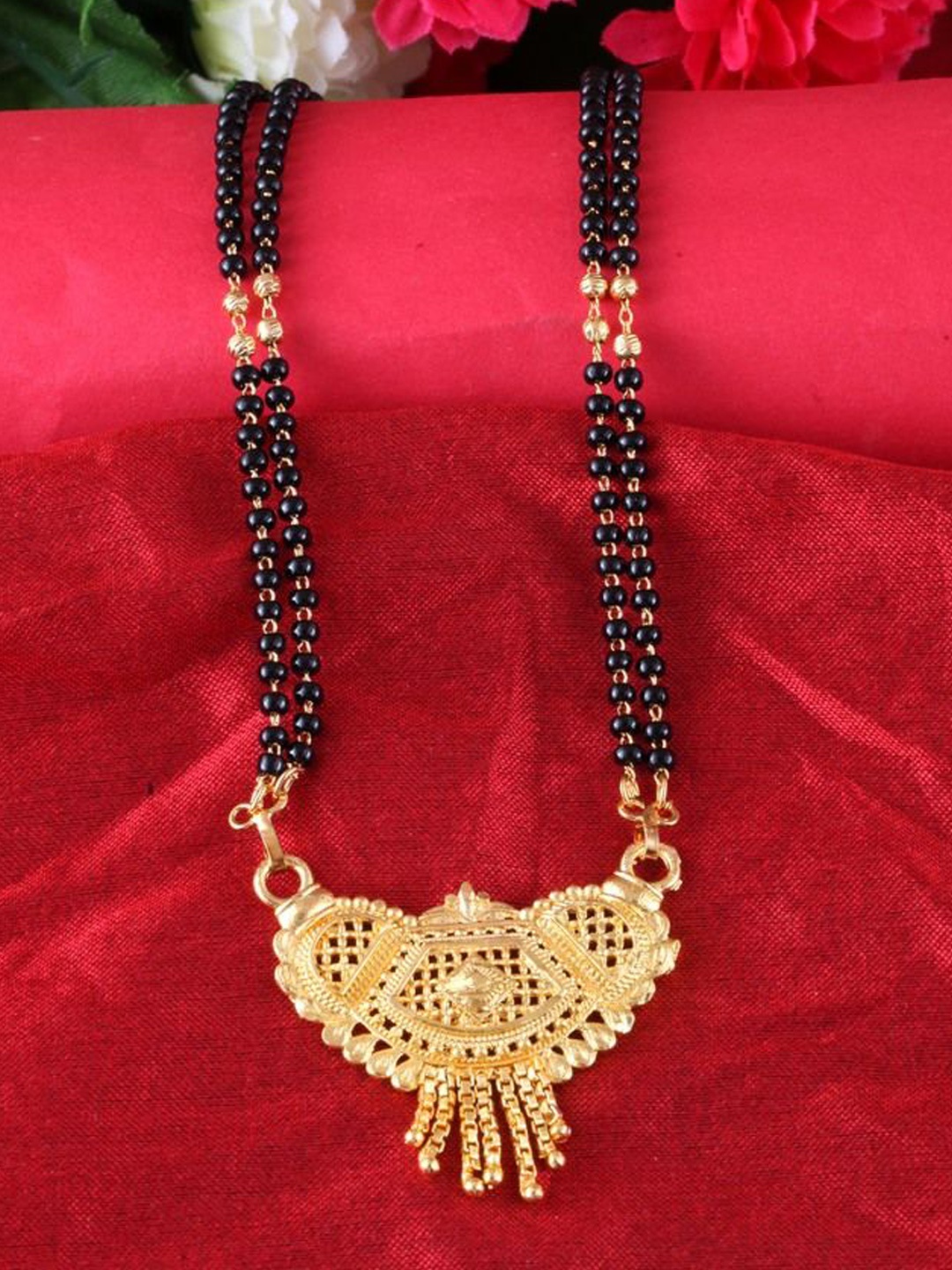 

DIVASTRI Gold-Plated Artificial Beads Mangalsutra