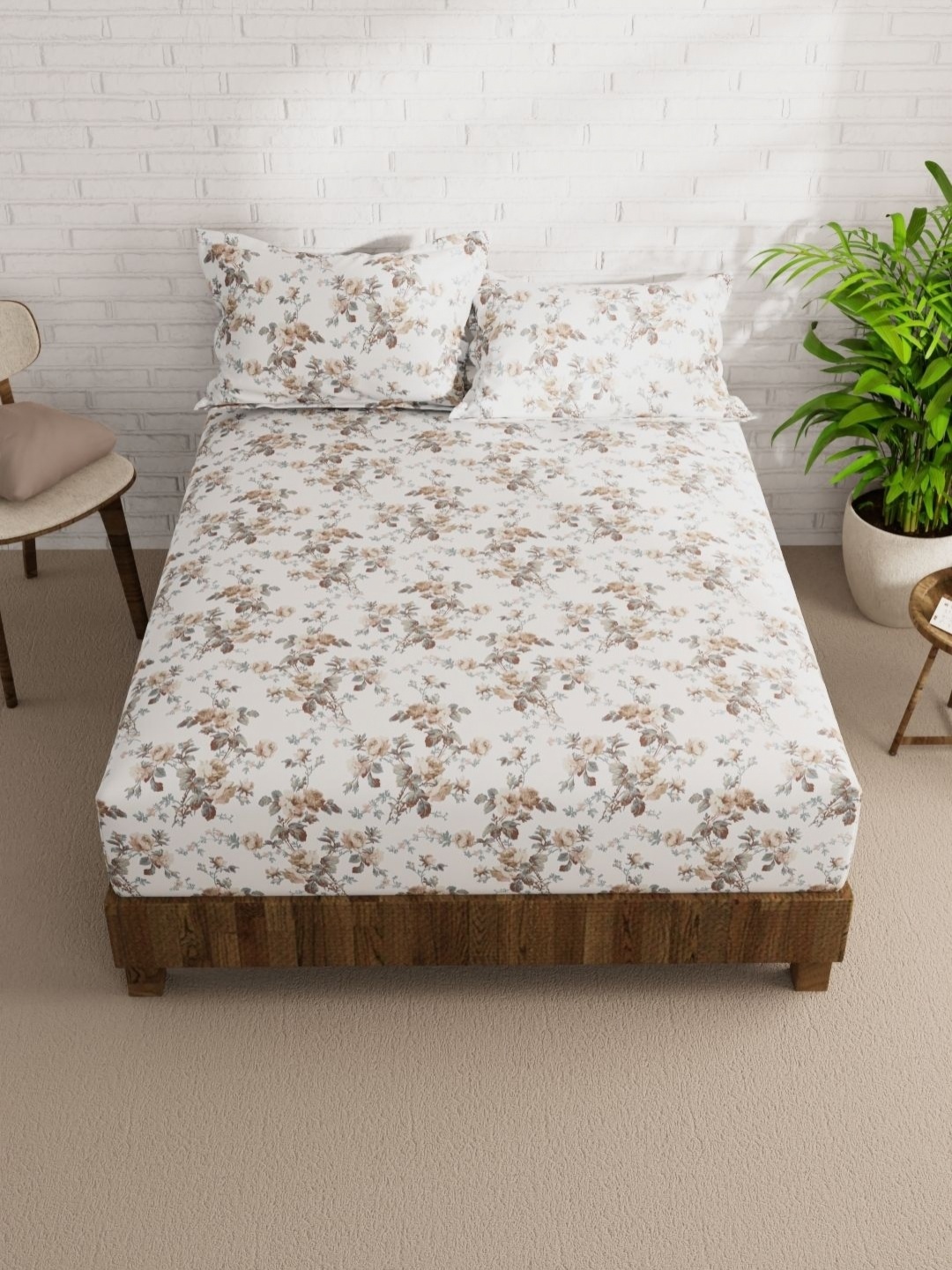 

KOPA Brown & White Floral 152 TC Queen Bedsheet with 2 Pillow Covers