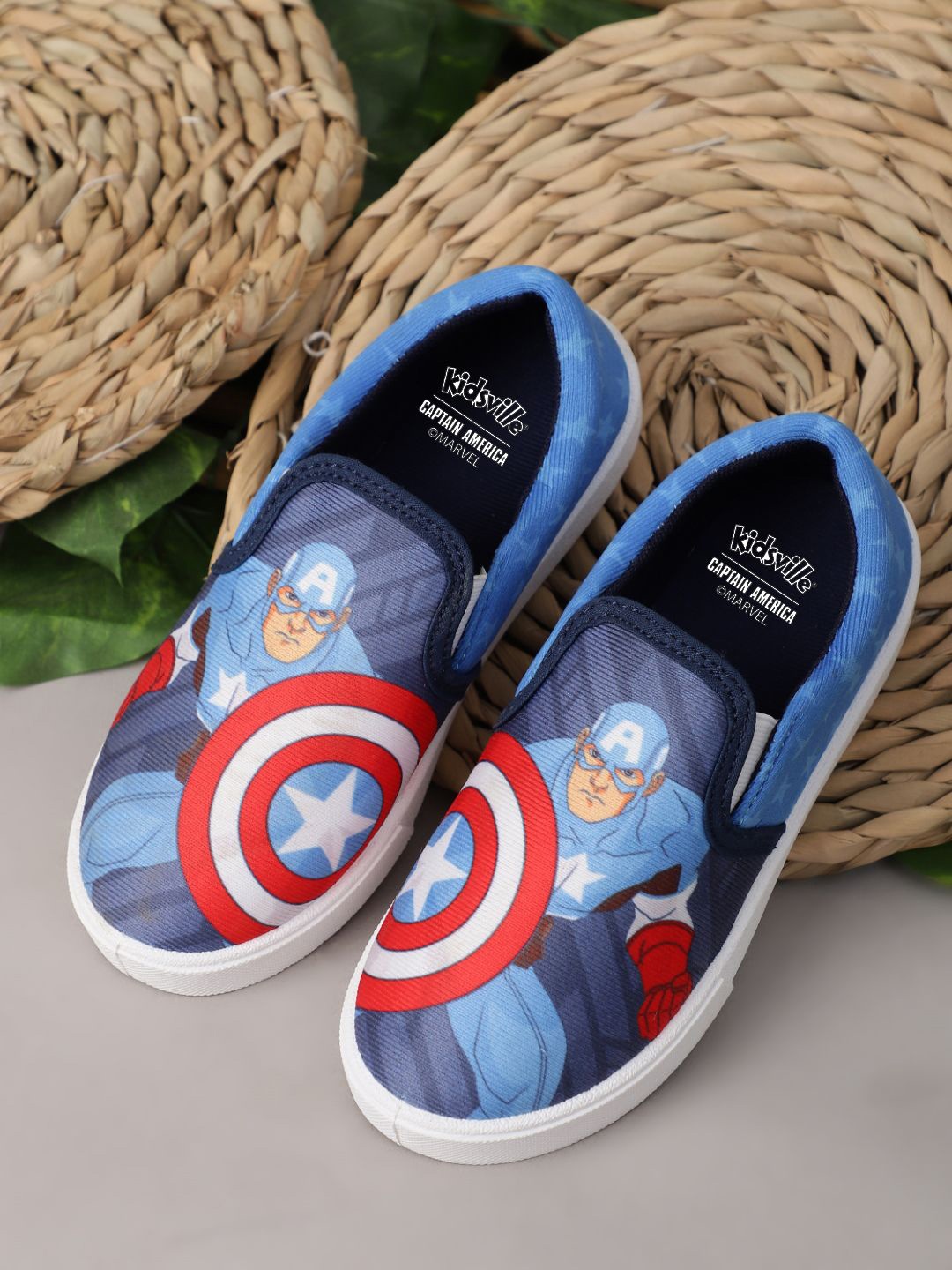 

Kids Ville Boys Captain America Printed Casual Canvas Shoes, Navy blue