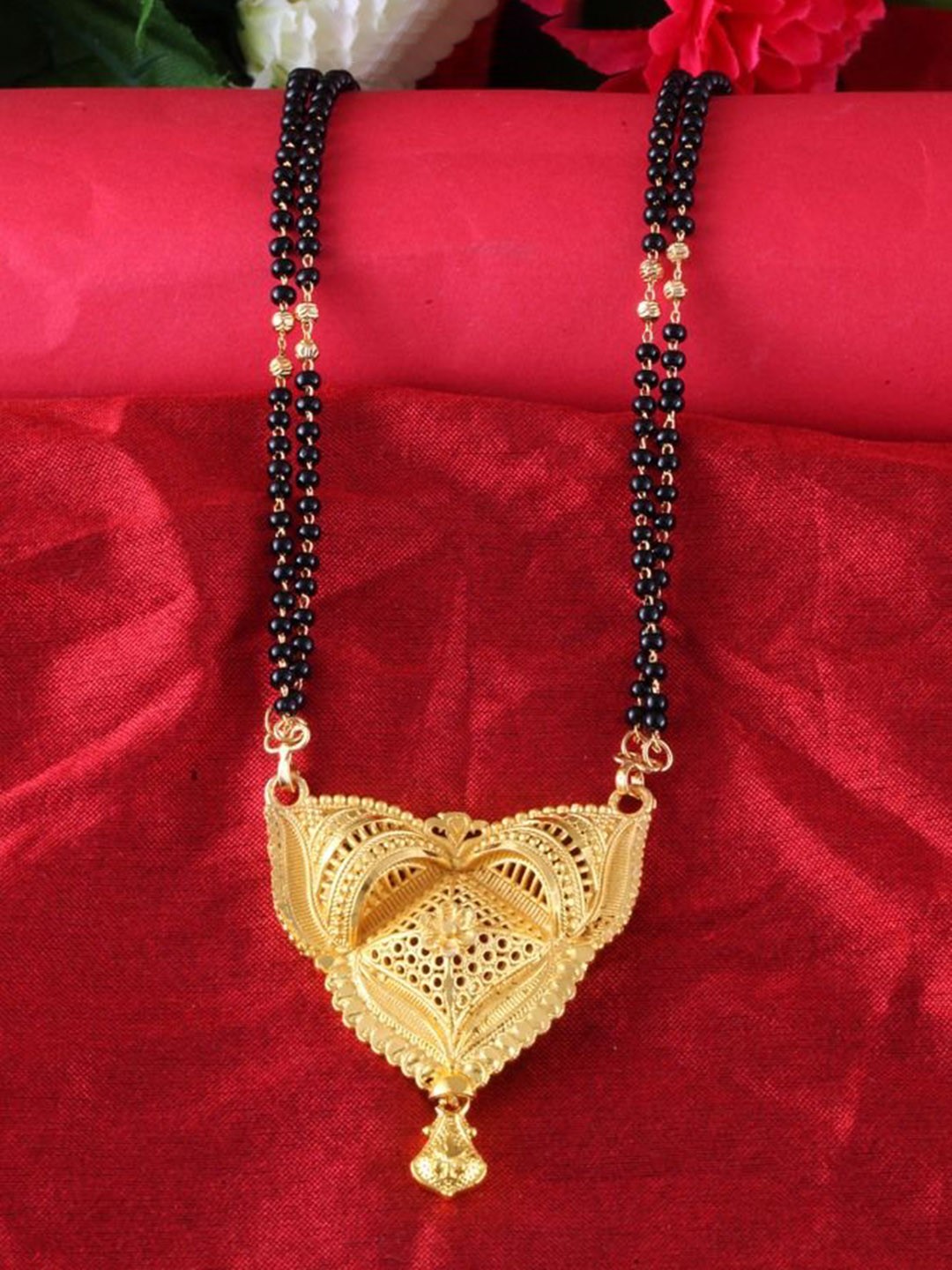 

DIVASTRI Gold-Plated Artificial Beads Mangalsutra