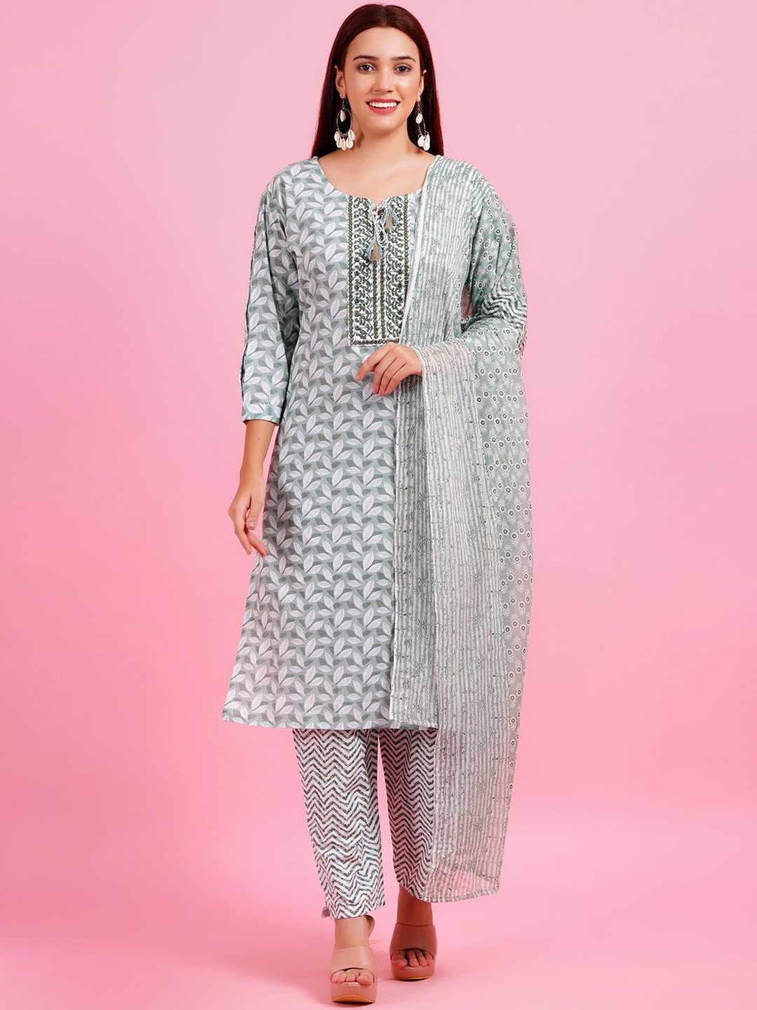 

JC4U Women Ethnic Motifs Printed Regular Zardozi Pure Cotton Kurta with Trousers & With Dupatta, Grey