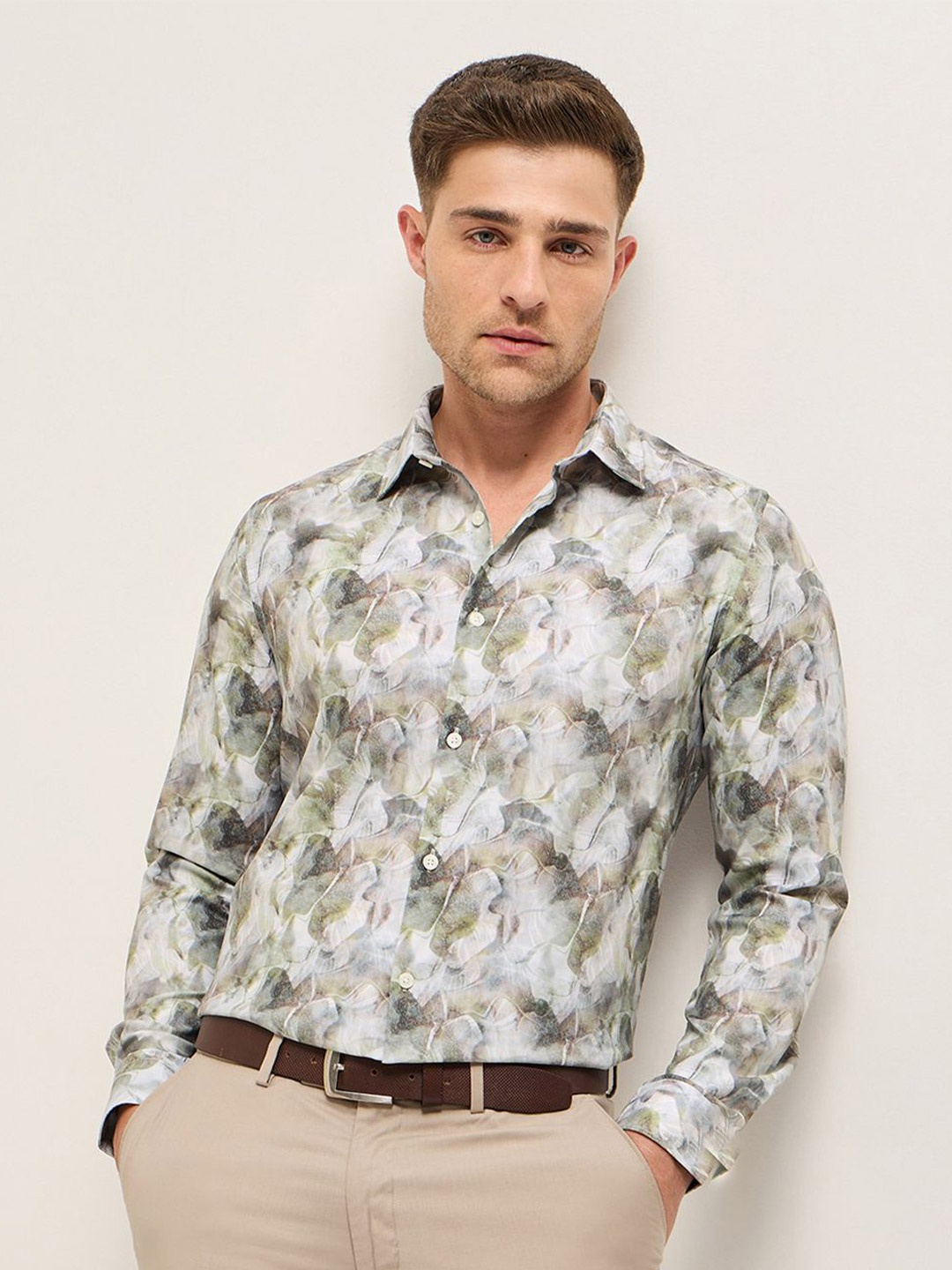 

THE BEAR HOUSE Men Tailored Fit Opaque Printed Formal Shirt, Green