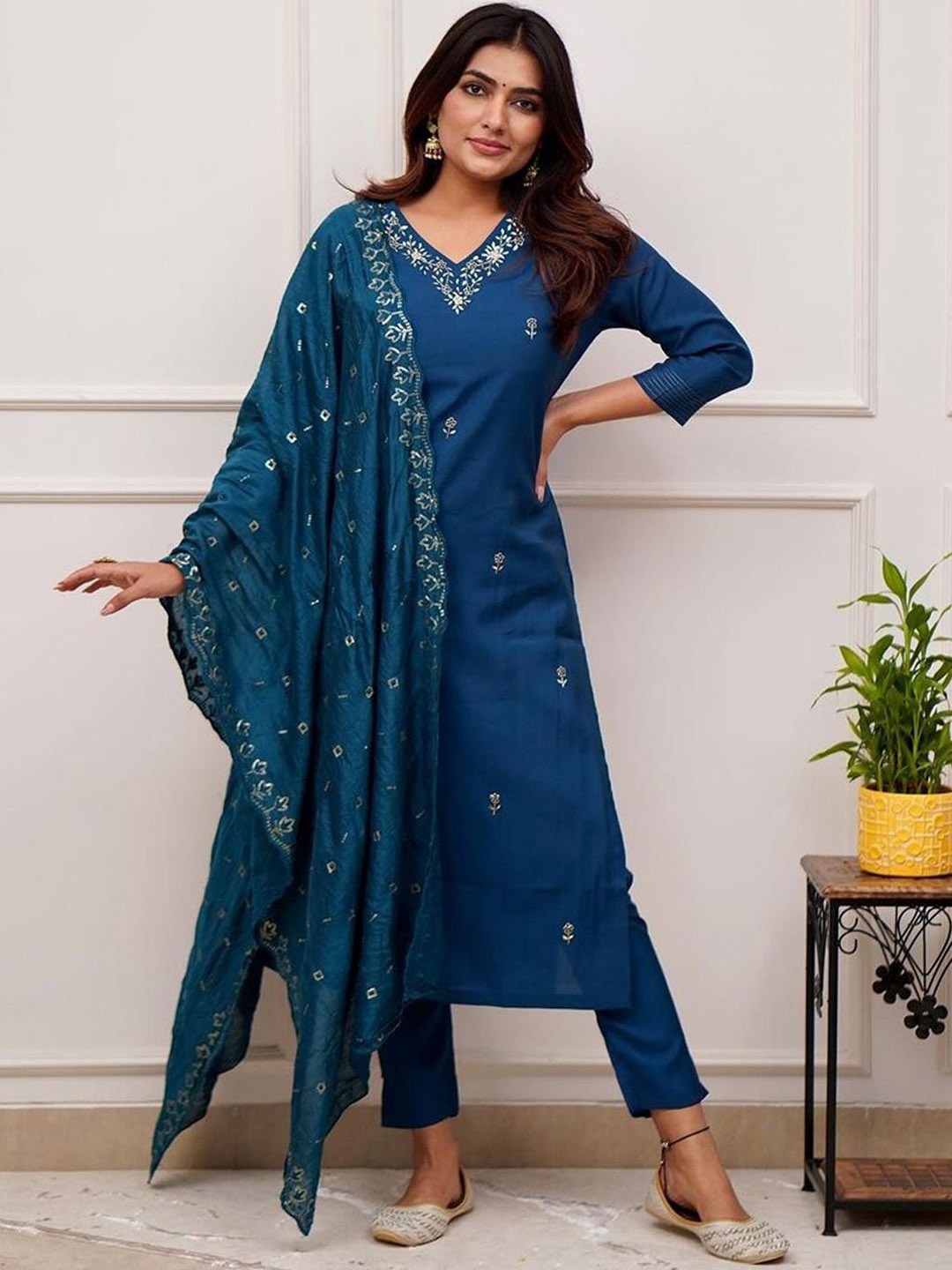 

Lilots Women Floral Embroidered Regular Beads and Stones Kurta with Trousers & With Dupatta, Blue