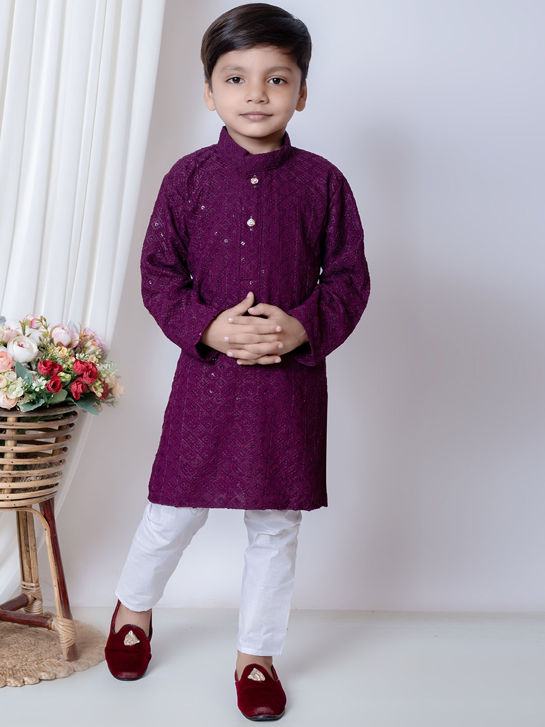 

NEW COLLECTION Boys Ethnic Motifs Embroidered Regular Sequinned Kurta with Pyjamas, Purple