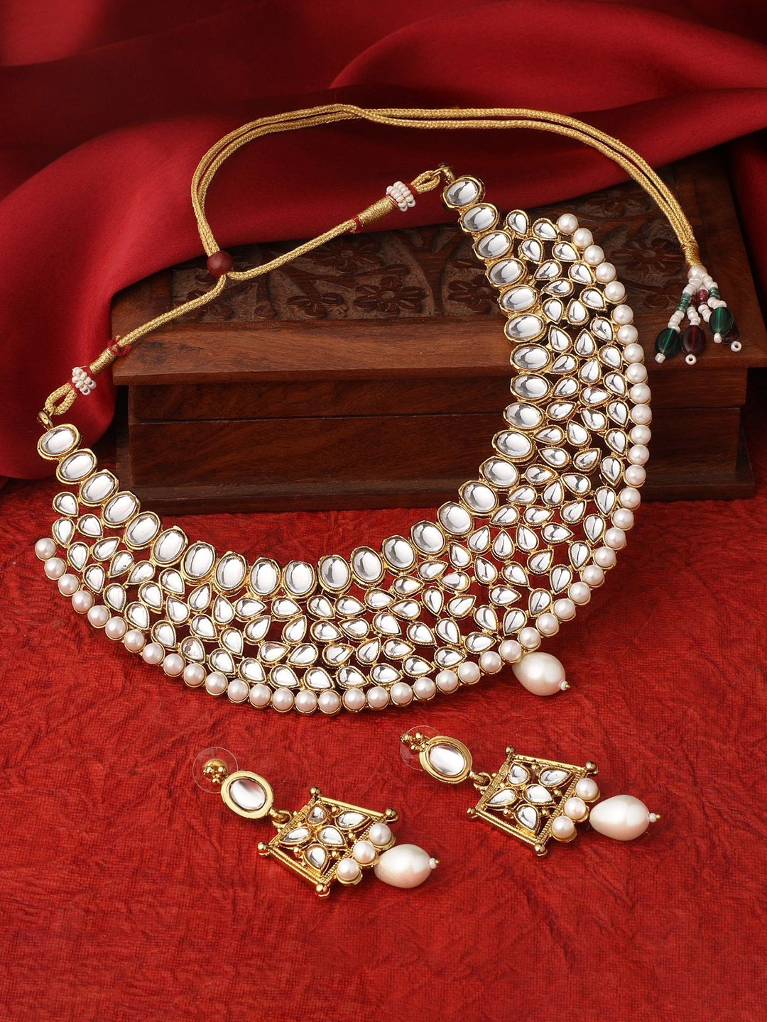 

Stefan Gold-Plated Kundan-Studded Jewellery Set