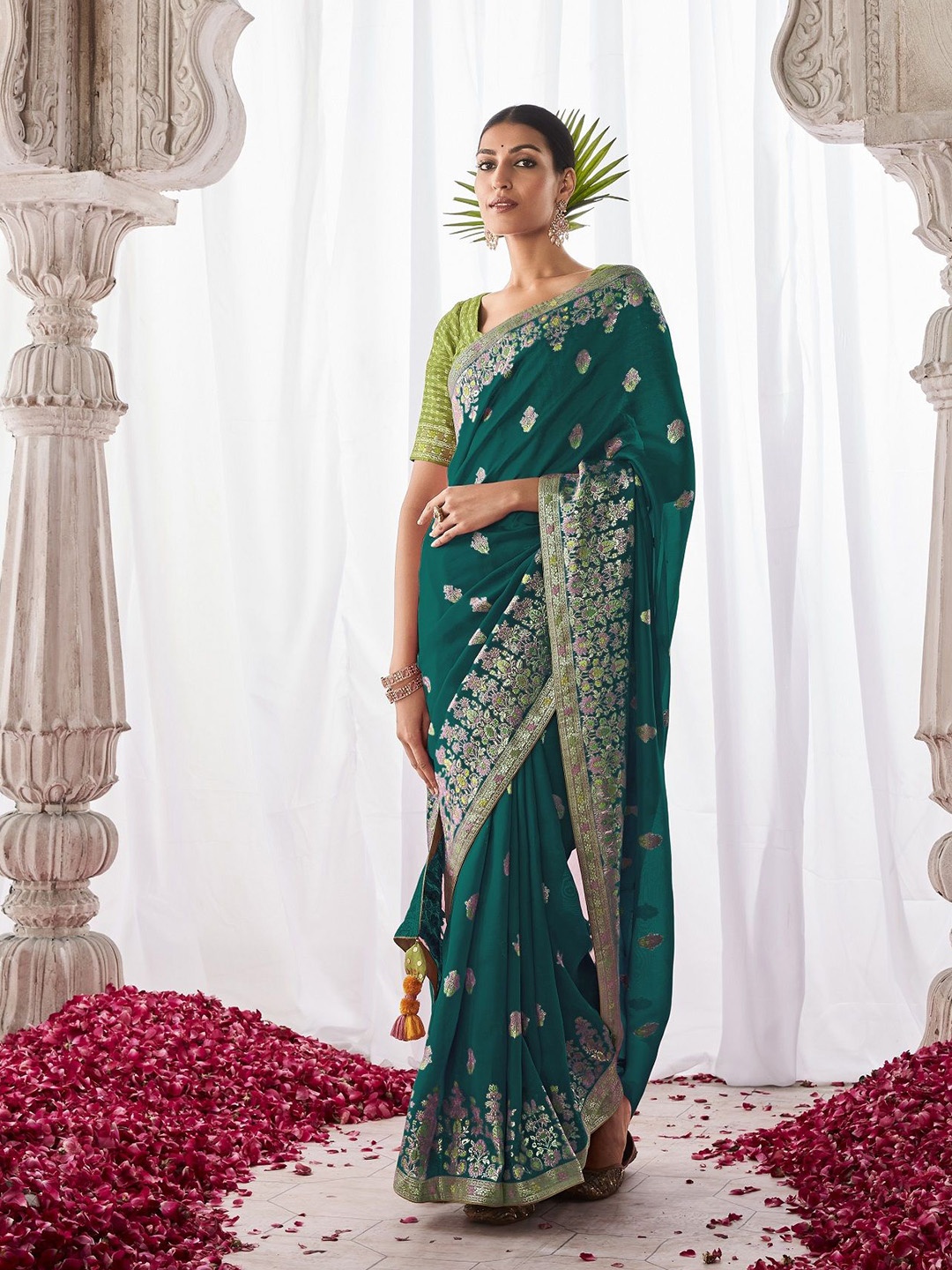 

MAHALASA Woven Design Zari Kanjeevaram Saree, Teal