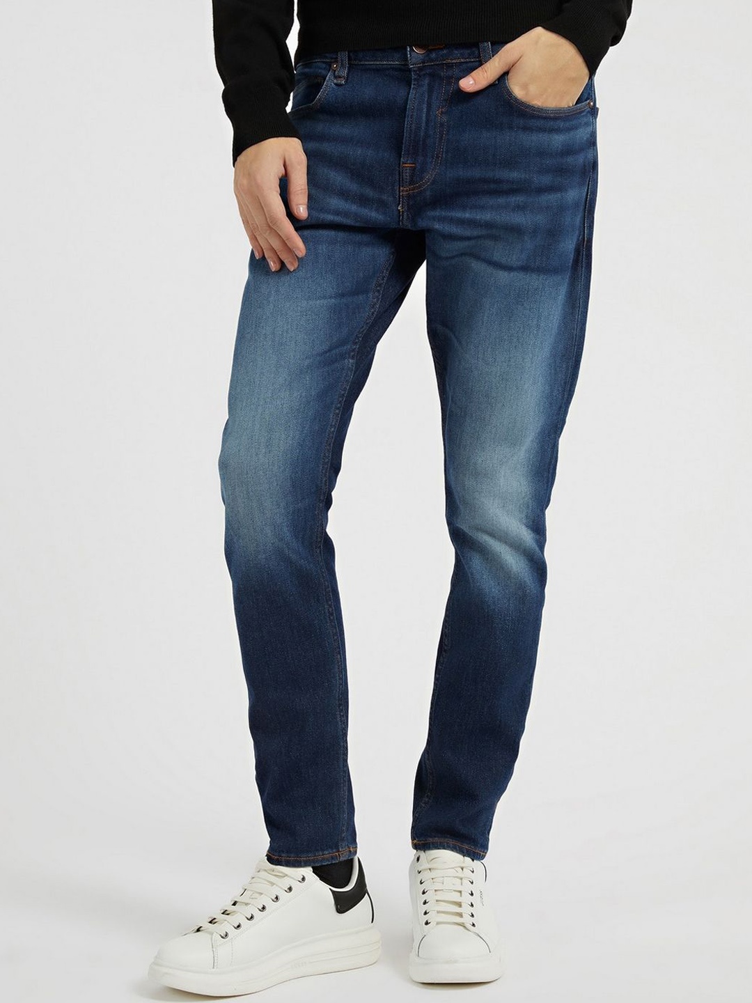 

GUESS Men Super Skinny Fit Slash Knee Jeans, Blue