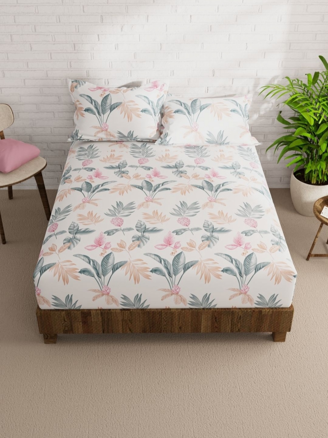 

KOPA White & Green Floral 152 TC Queen Bedsheet with 2 Pillow Covers