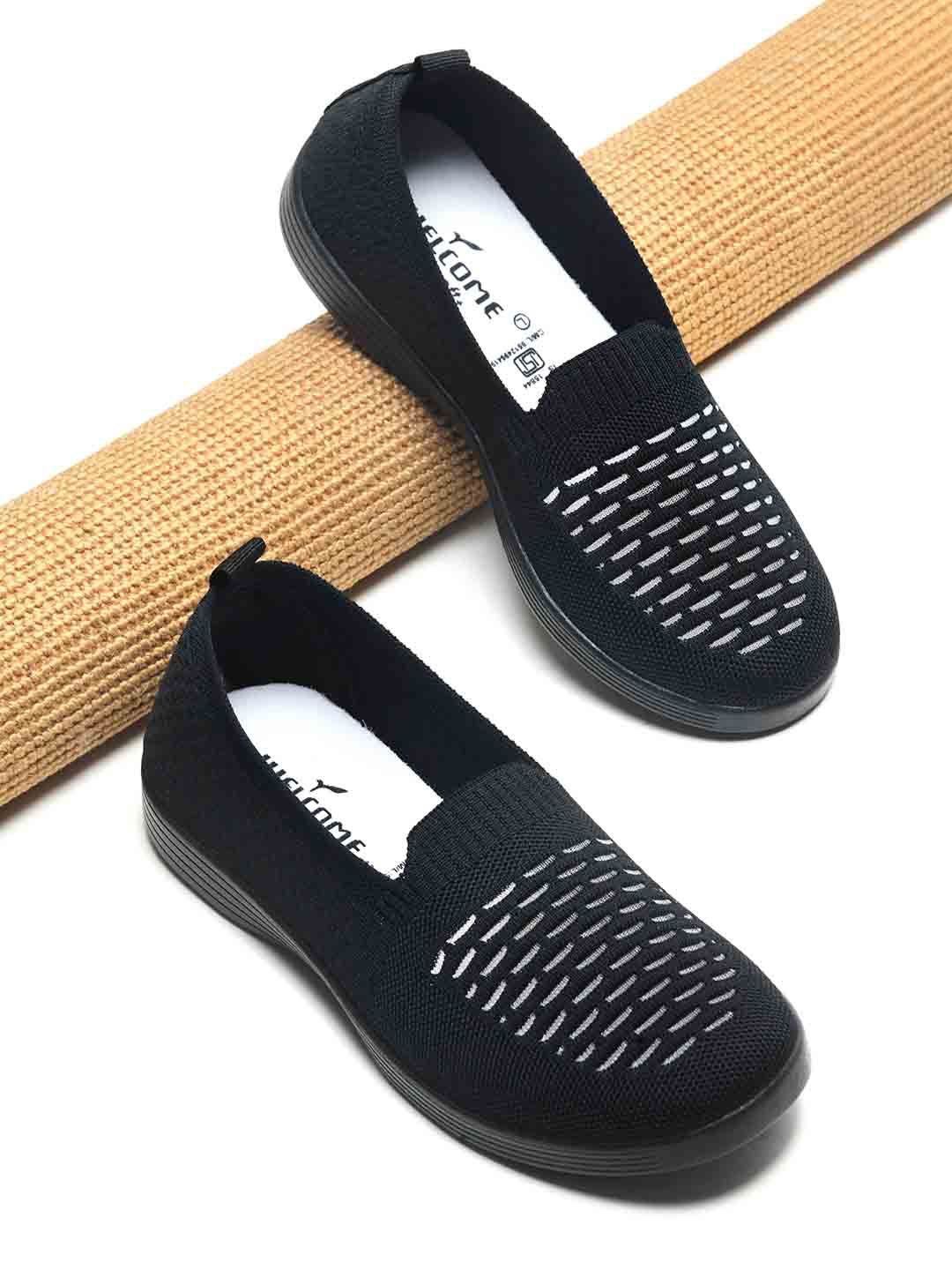 

WELCOME Women Slip-On Sneakers, Black