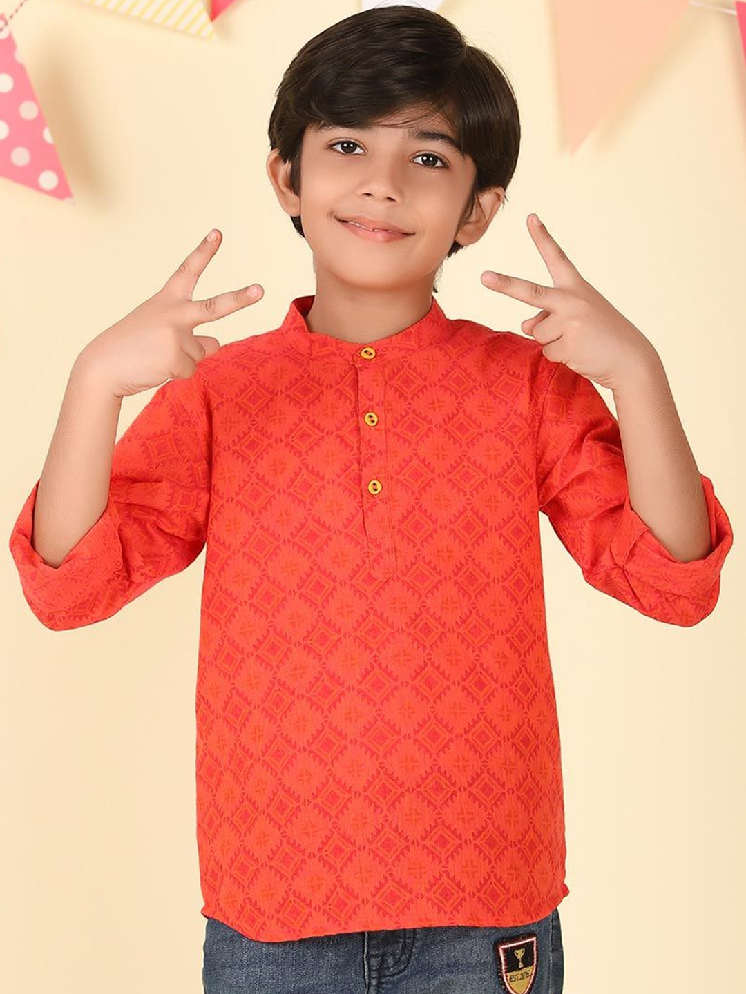 

Fabindia Boys Ethnic Motifs Printed Gotta Patti Kurta, Red