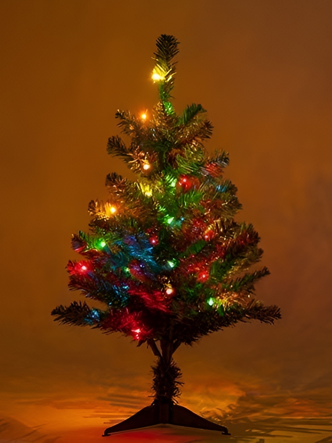 

CraftVatika Green Christmas Tree With Mini Ornaments