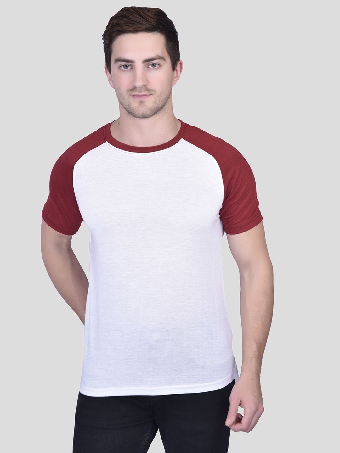 

KaamBhari Men Colourblocked T-shirt, White