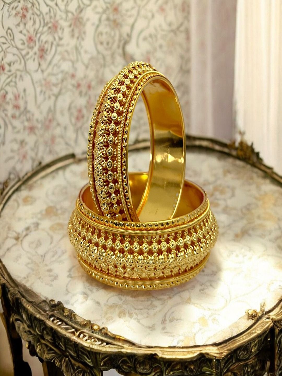 

AccessHer Set of 2 Gold-Plated Bangles