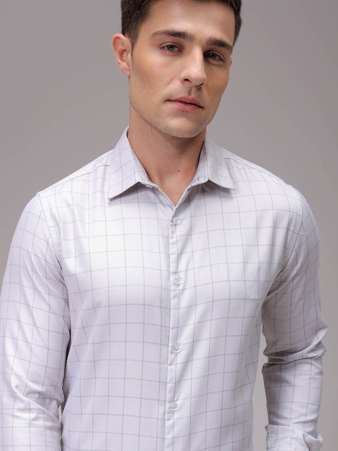 

The Indian Garage Co. X Luxe Men Slim Fit Opaque Checked Formal Shirt, Grey