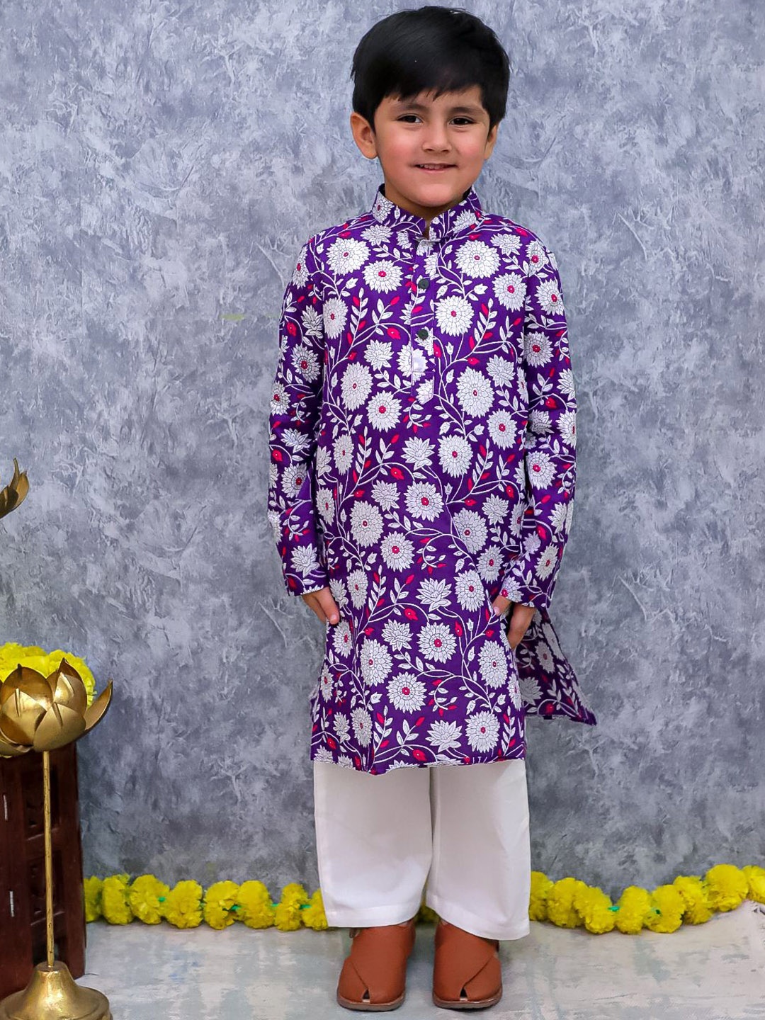 

UNBIND Boys Floral Printed Regular Pure Cotton Kurta with Trousers, Purple