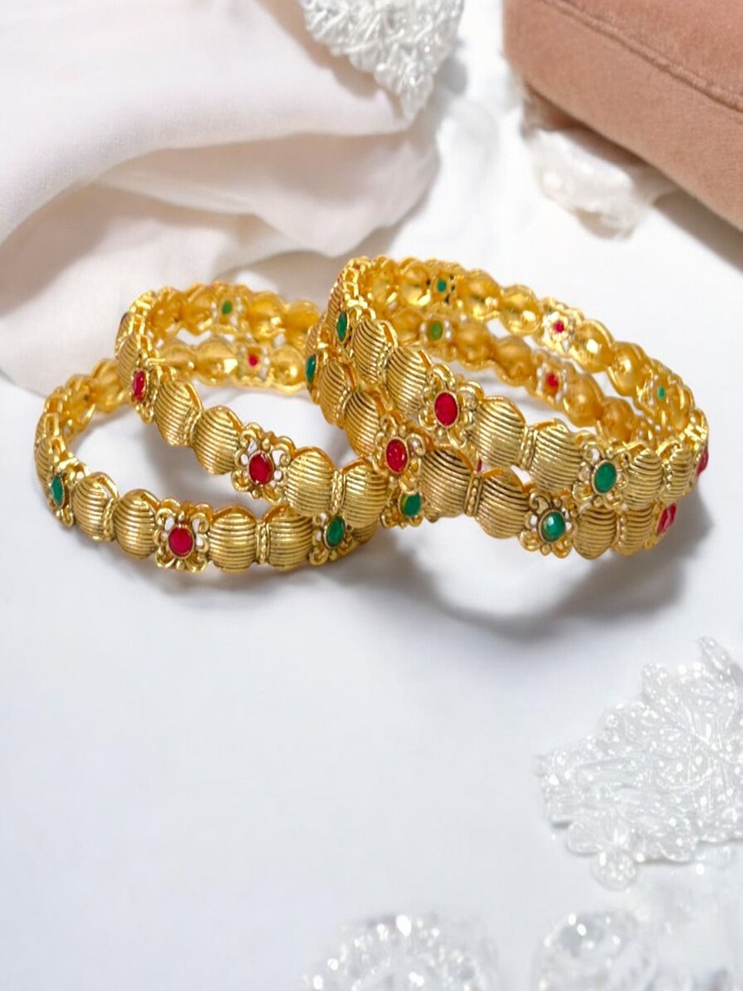 

AccessHer Set Of 4 Gold-Plated Bangle
