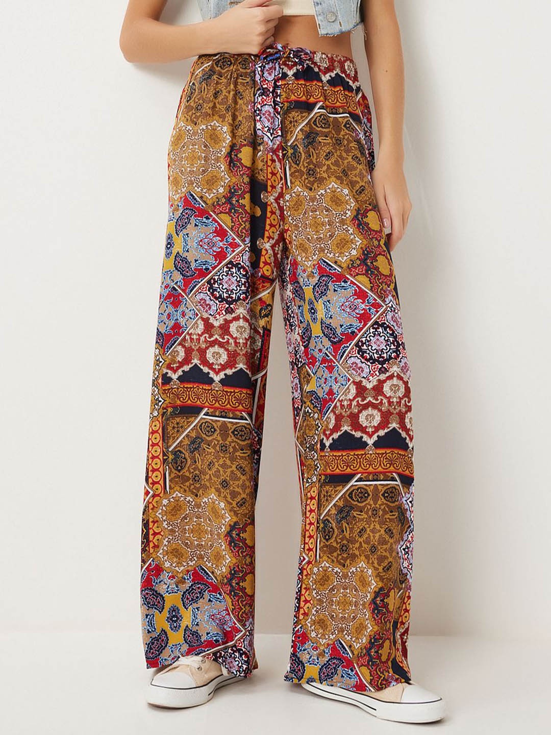 

Trendyol Women Floral Printed Trousers, Na