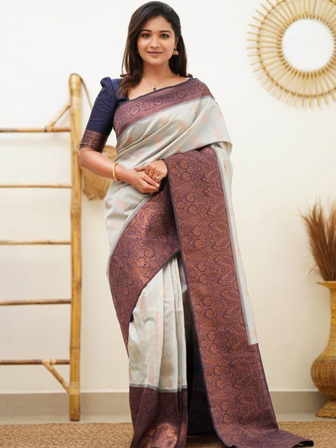

Wuxi Woven Design Zari Pure Silk Banarasi Saree, Grey