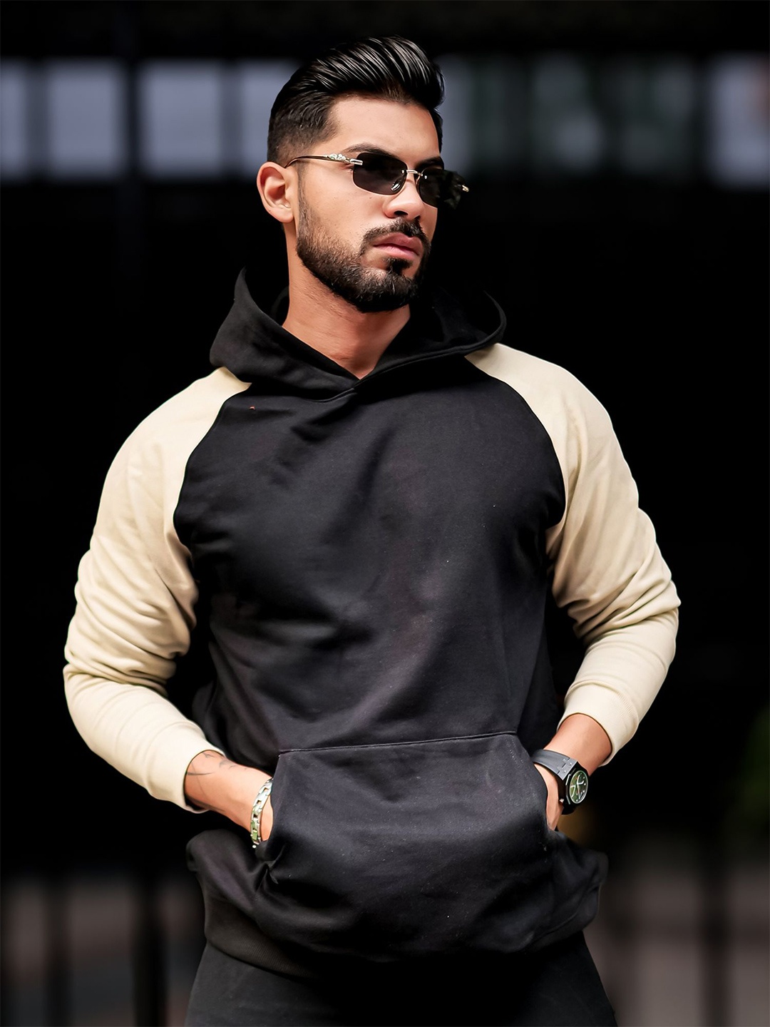 

Maniac Men Colourblocked Hooded Sweatshirt, Black