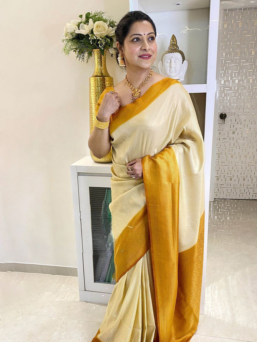

Wuxi Woven Design Pure Silk Banarasi Saree, Cream