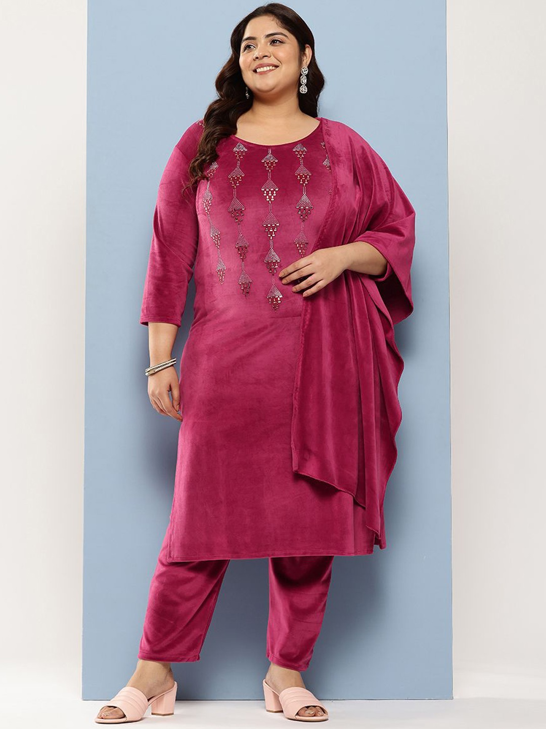 

BAESD Women Regular Velvet Kurta with Trousers & With Dupatta, Pink