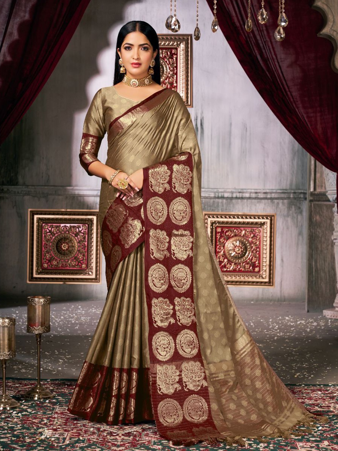 

Jinax Woven Design Zari Pure Silk Banarasi Saree, Cream