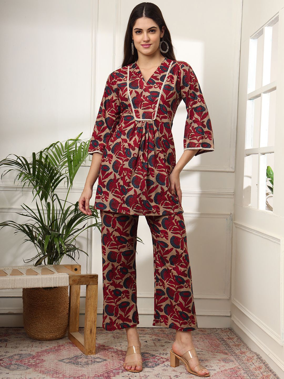

EKISHA Women Floral Printed Co Ord Set, Beige