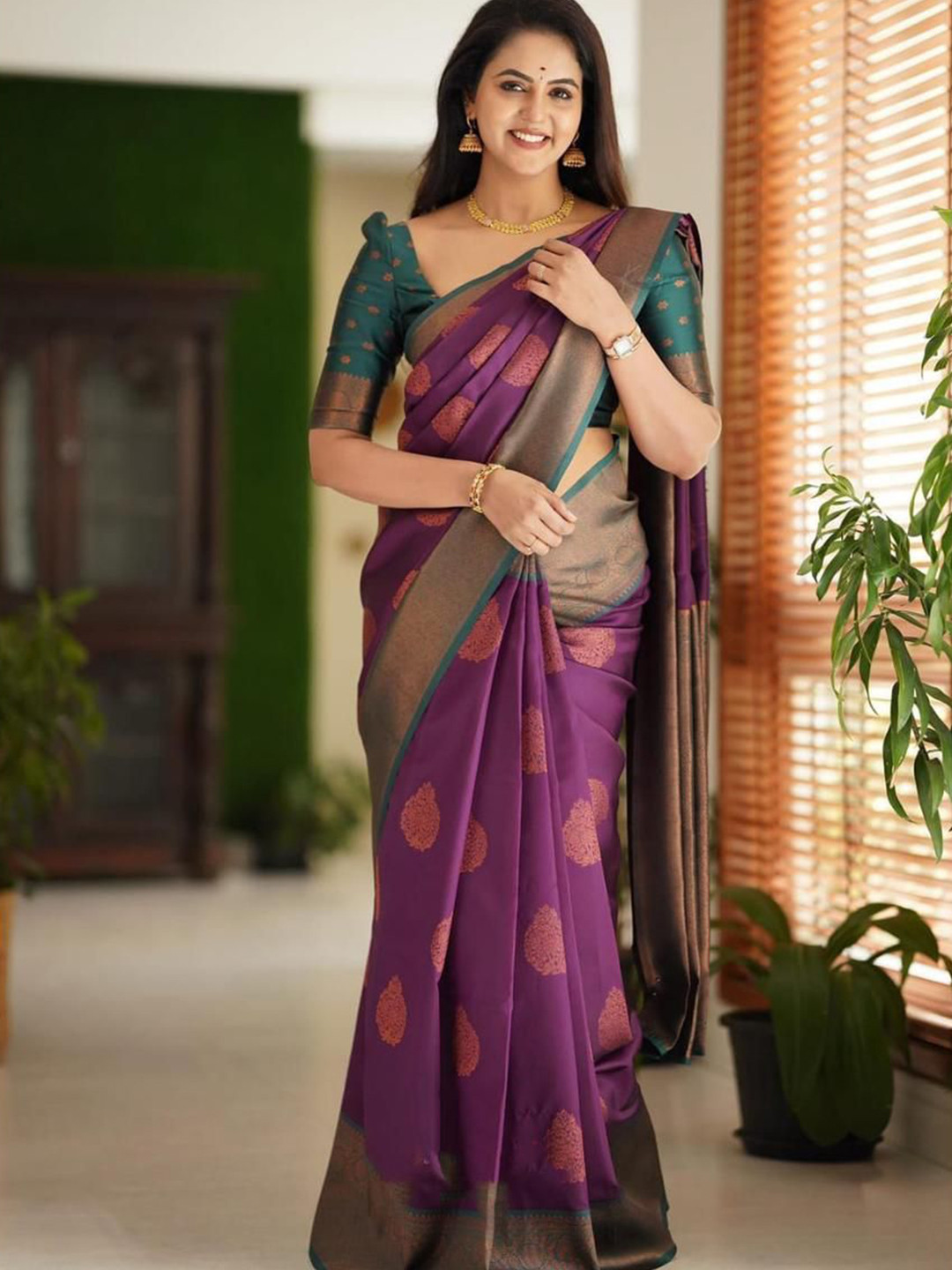 

Jinax Woven Design Zari Pure Silk Banarasi Saree, Purple