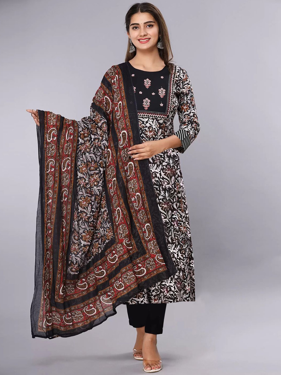 

7Threads Women Floral Printed Regular Kurta with Trousers & With Dupatta, Black
