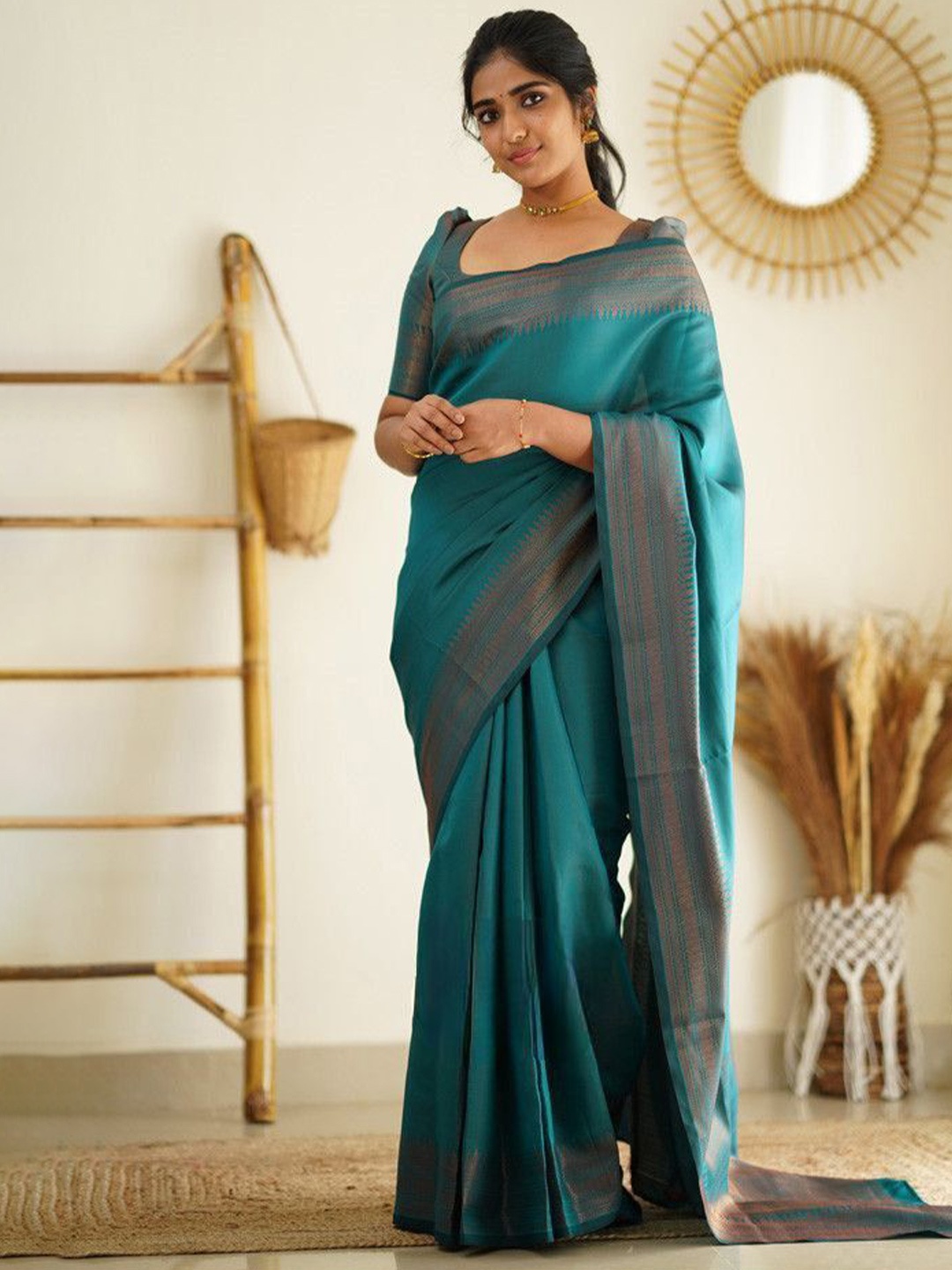 

Wuxi Woven Design Zari Pure Silk Banarasi Saree, Sea green