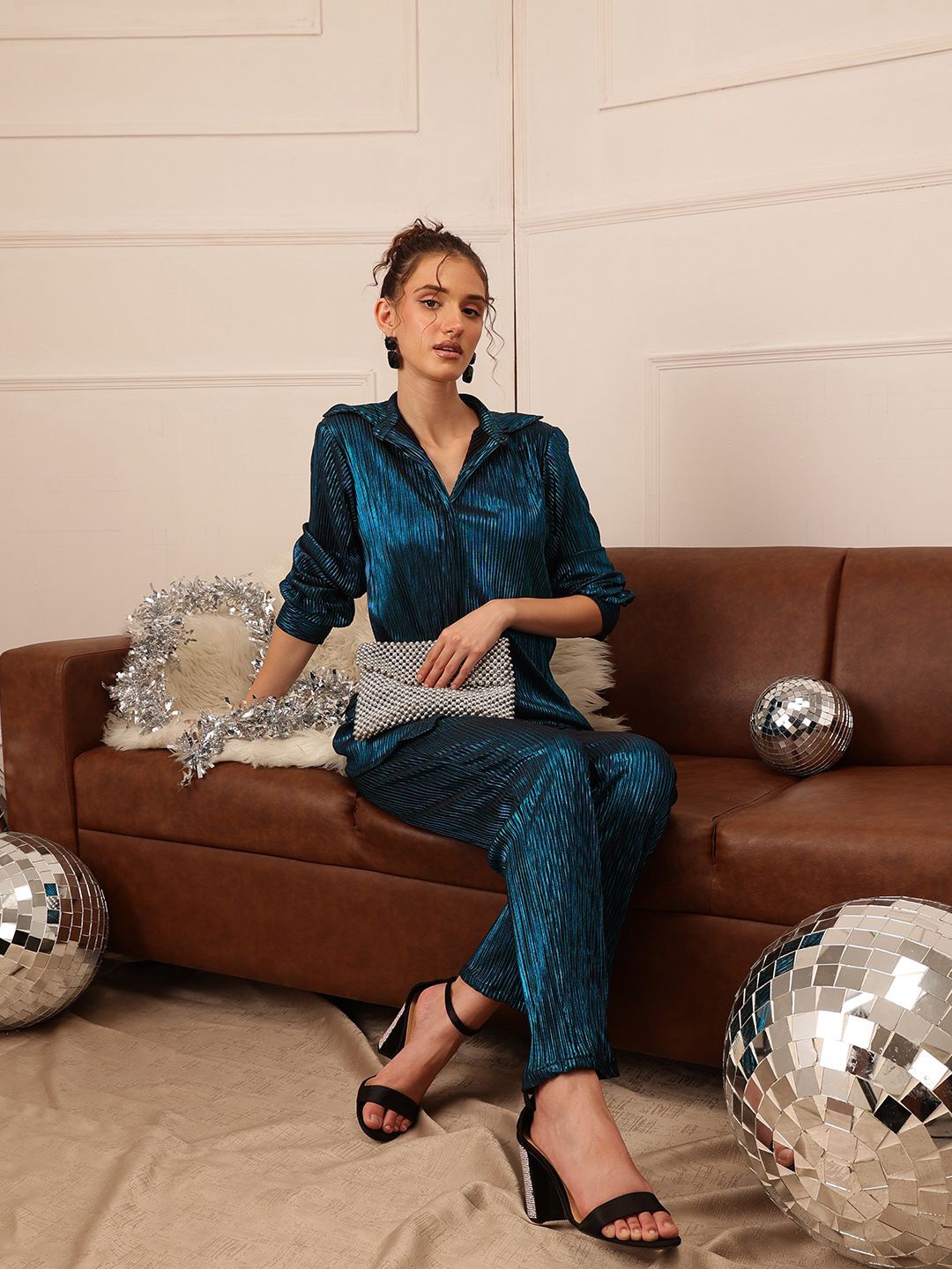 

The Roadster Lifestyle Co Embellished Boxy-Fit Longline Shirt, Blue