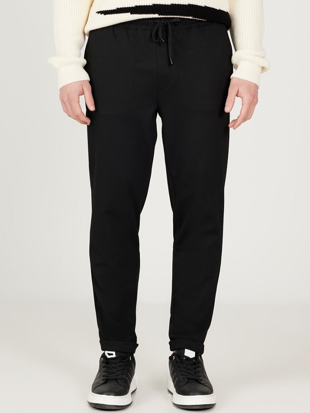 

Trendyol Men Trousers, Na