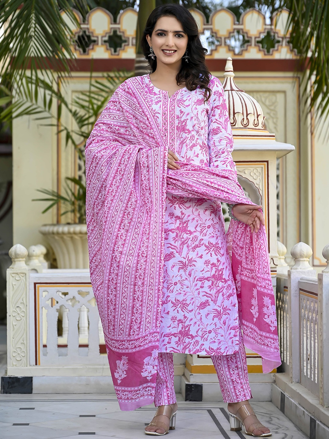 

DIVASTRI Women Floral Printed Regular Beads and Stones Pure Cotton Kurta with Trousers & With Dupatta, Pink