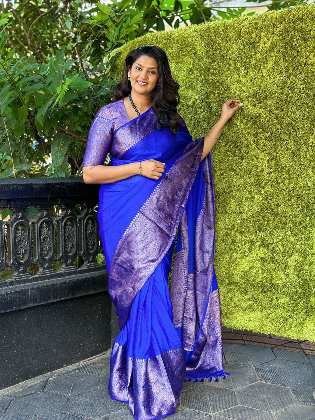 

Wuxi Zari Pure Silk Banarasi Saree, Blue