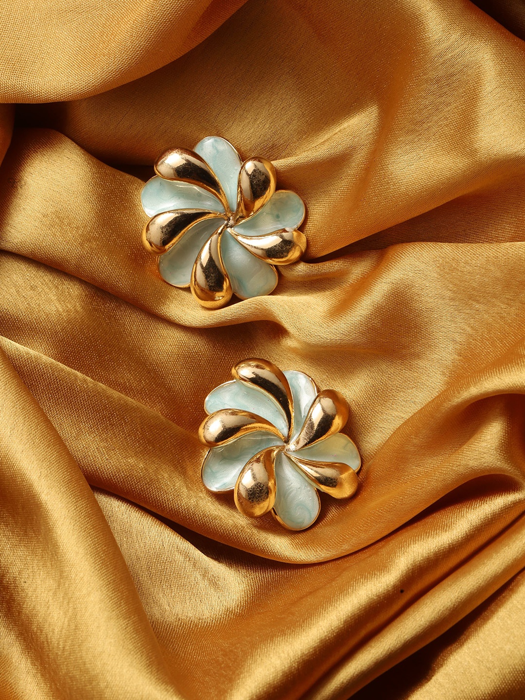 

Maansh Gold-Plated Contemporary Studs