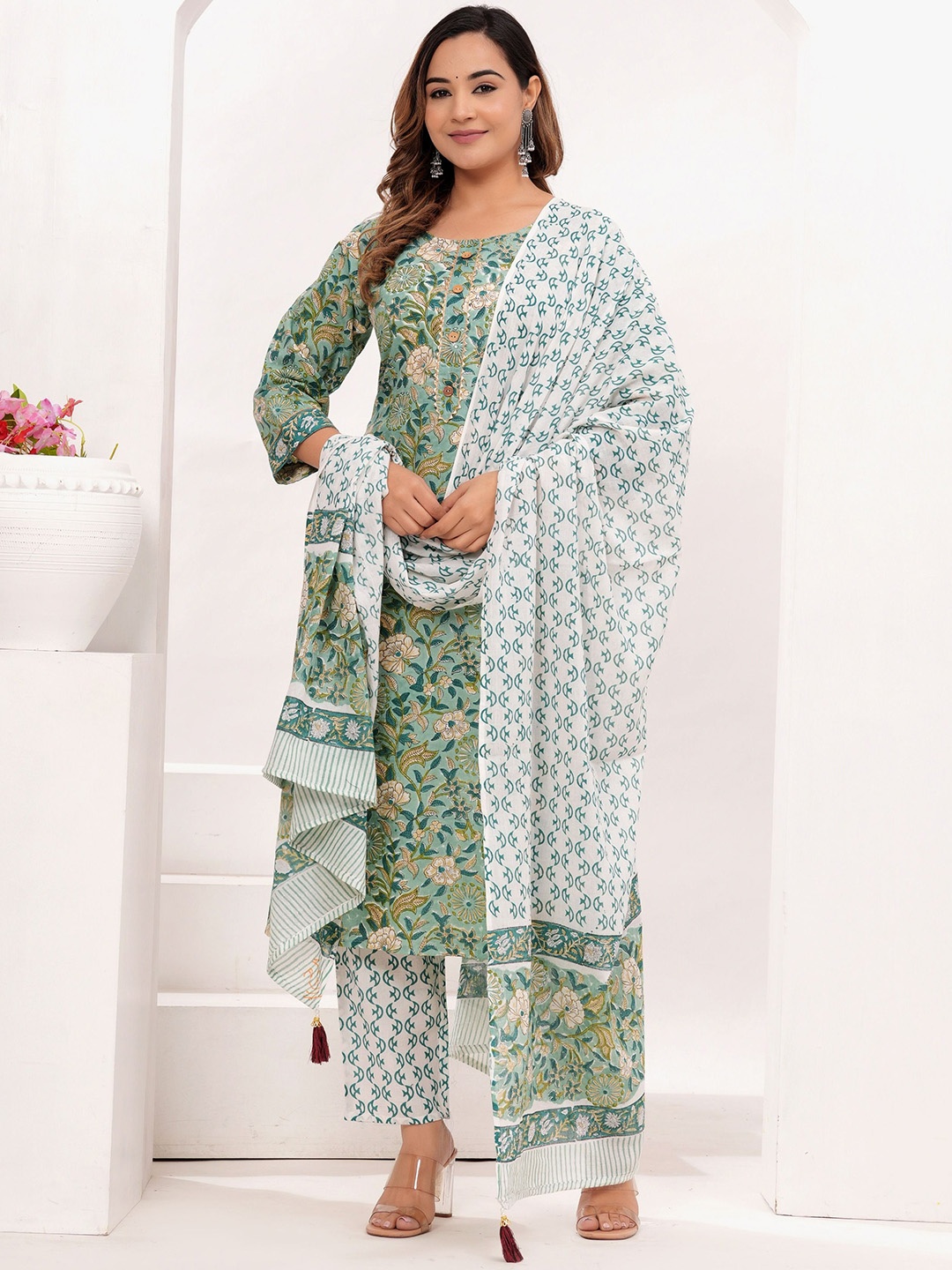 

VASUPRADA Women Floral Printed Regular Kurta with Trousers & With Dupatta, Green