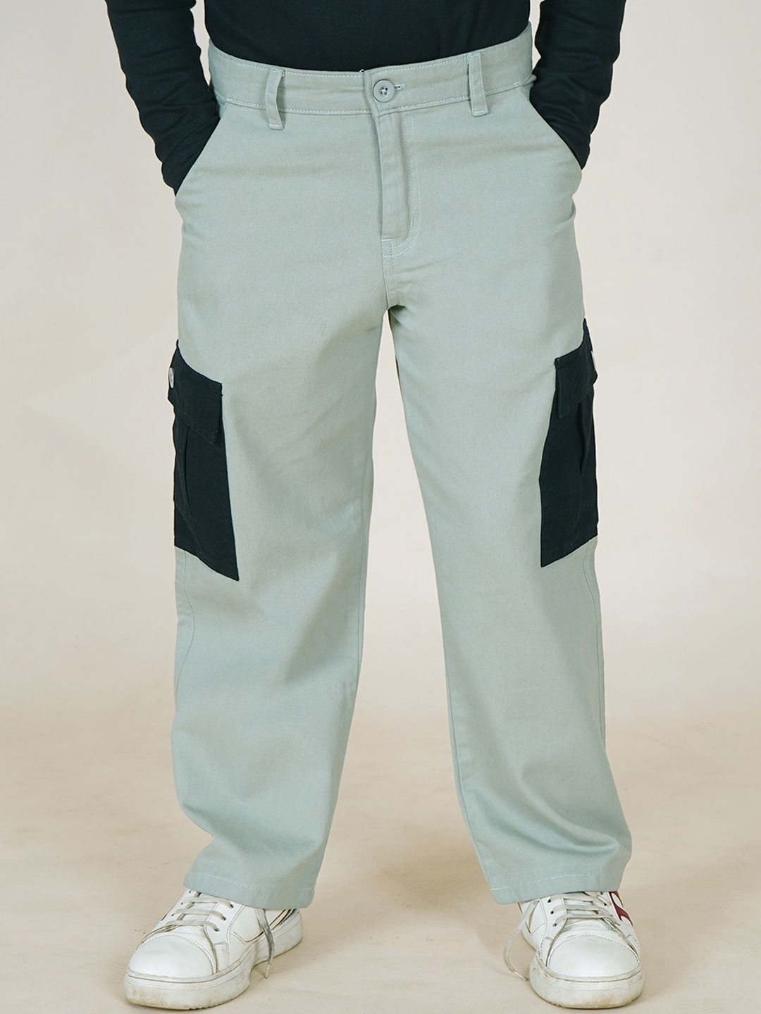 

KiddoPanti Boys Cargos Trousers, Green