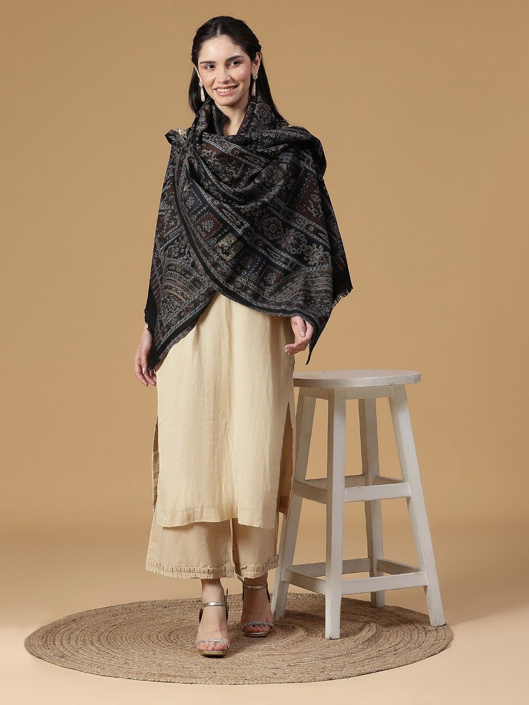 

SHINGORA Women Woven Design Stole, Black