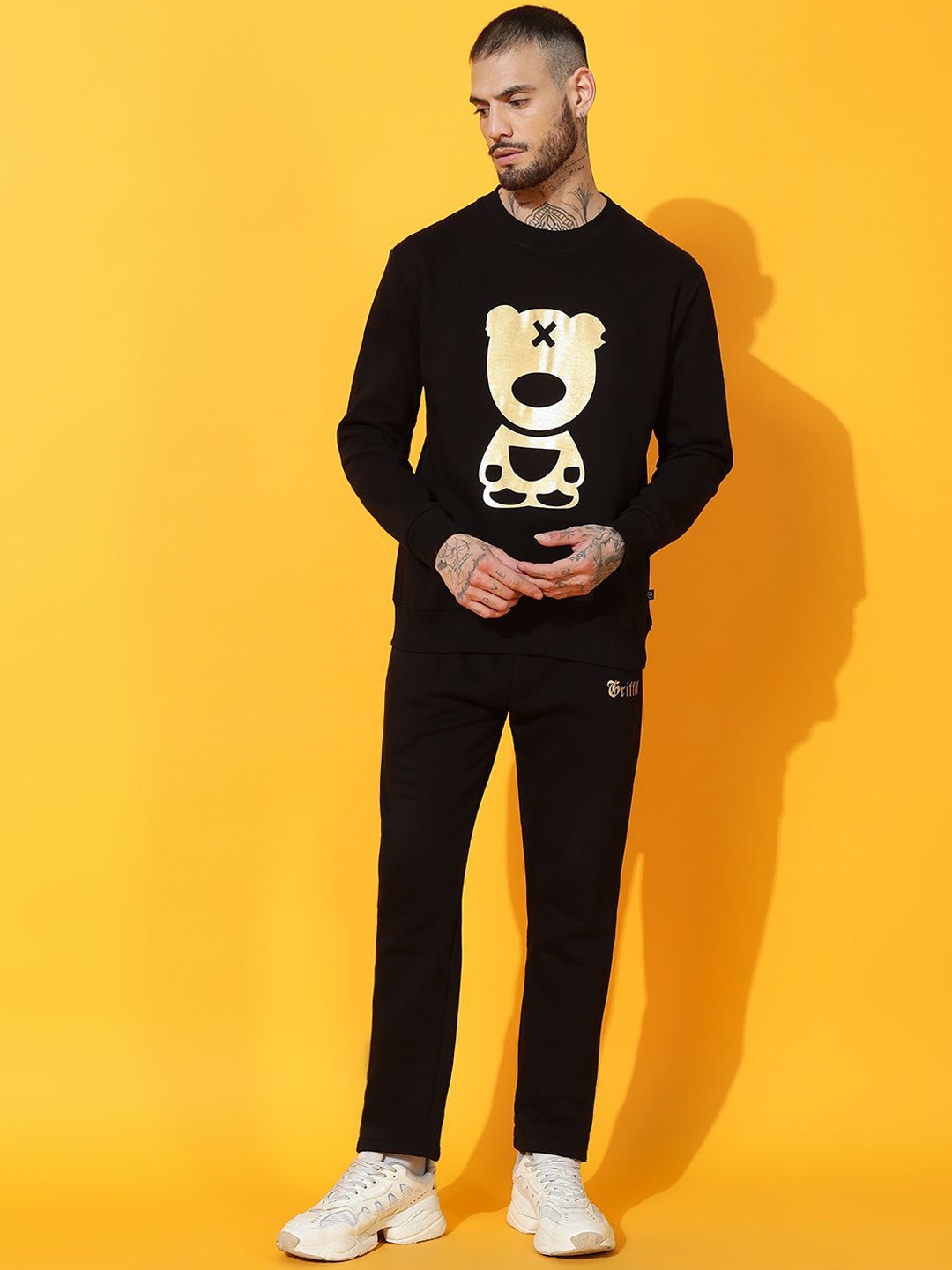 

GRIFFEL Men Graphic Printed Sweatshirt & Trousers Tracksuit, Black