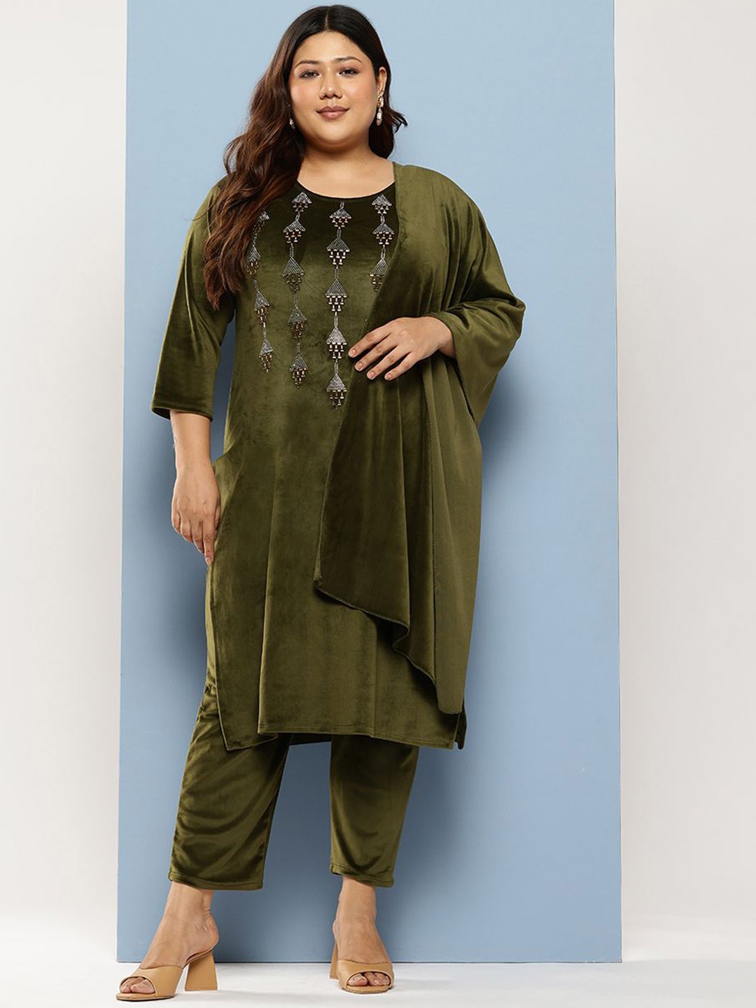 

BAESD Women Floral Yoke Design Regular Velvet Kurta with Trousers & With Dupatta, Olive