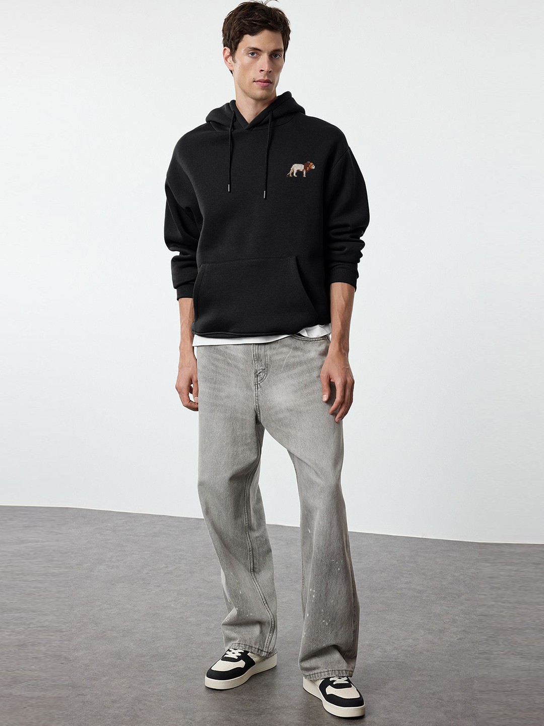 

Trendyol Men Sweatshirt, Na