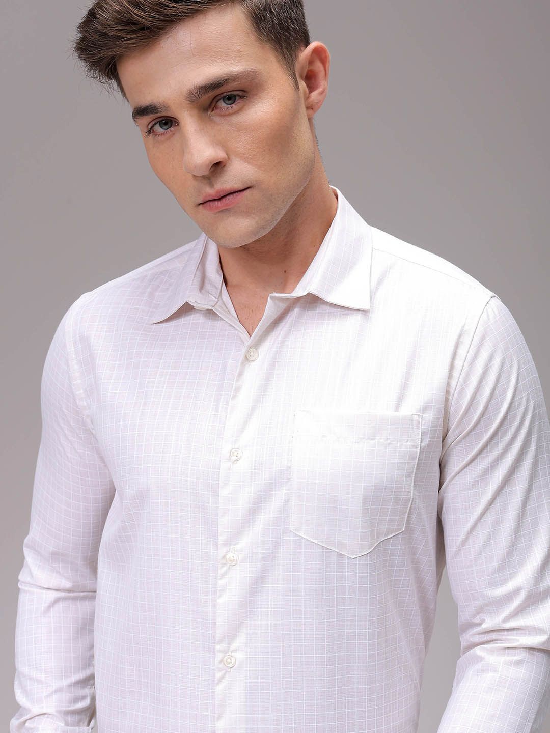 

The Indian Garage Co. X Luxe Men Slim Fit Opaque Checked Formal Shirt, Cream