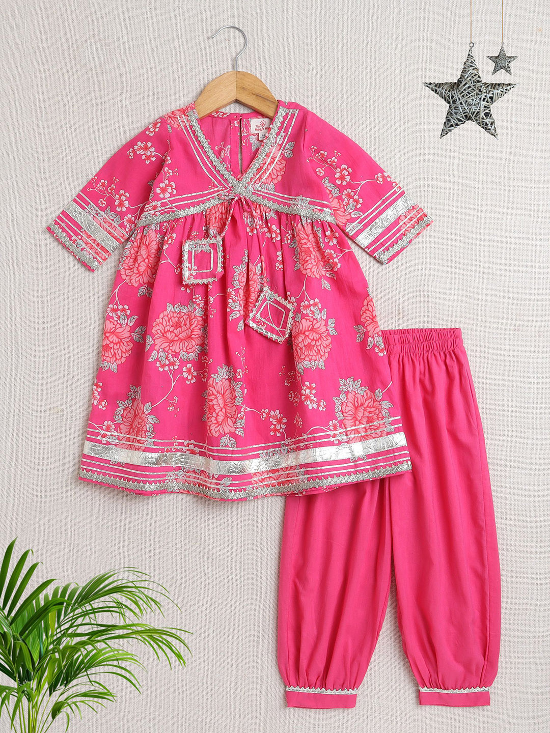 

The Magic Wand Girls Ethnic Motifs Printed Regular Gotta Patti Pure Cotton Kurta with Salwar, Pink