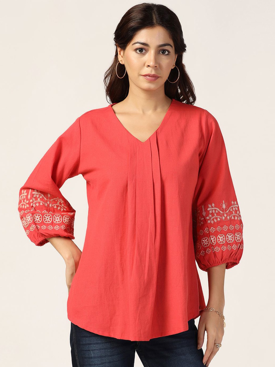 

Mustard Women V-Neck Three-Quarter Sleeves Top, Coral