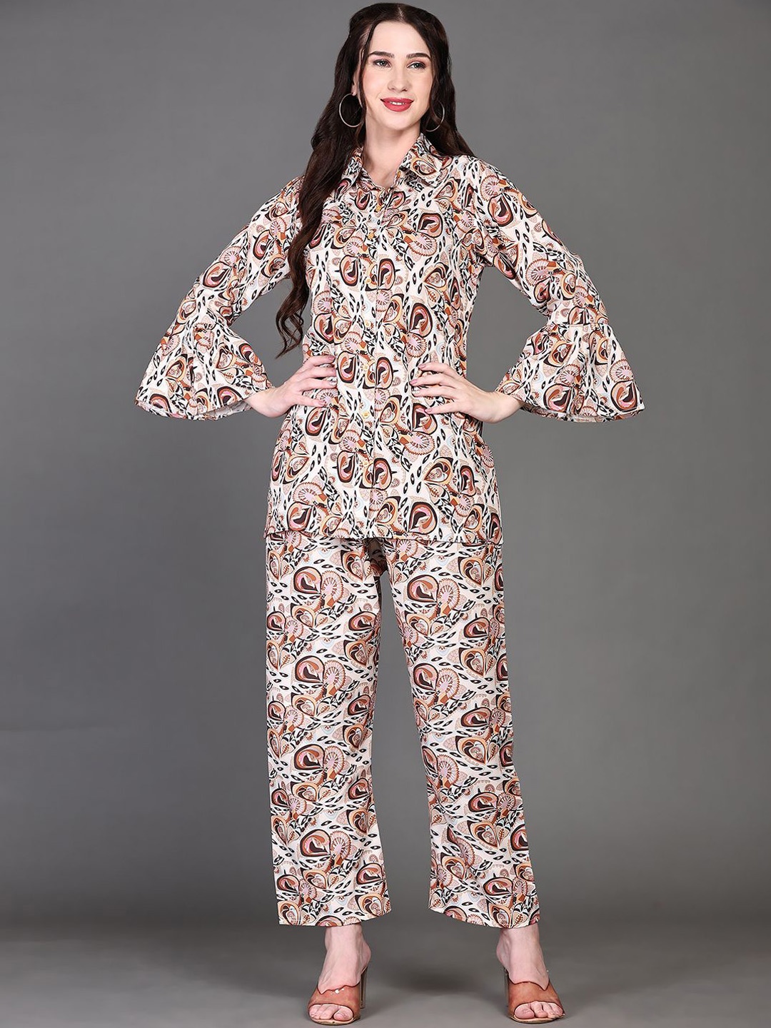 

The Roadster Lifestyle Co Printed Shirt With Palazzos Co-Ords, Off white