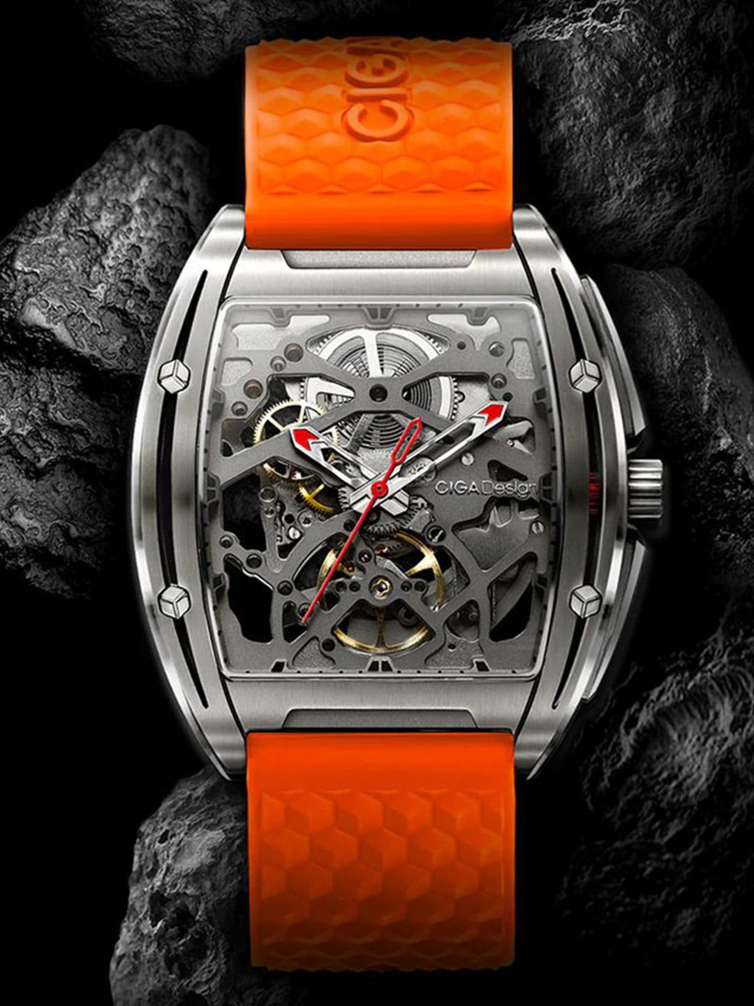 

CIGA Design Men Dial & Straps Analogue Automatic Motion Powered Watch Z031-TITI-W15OG, Silver