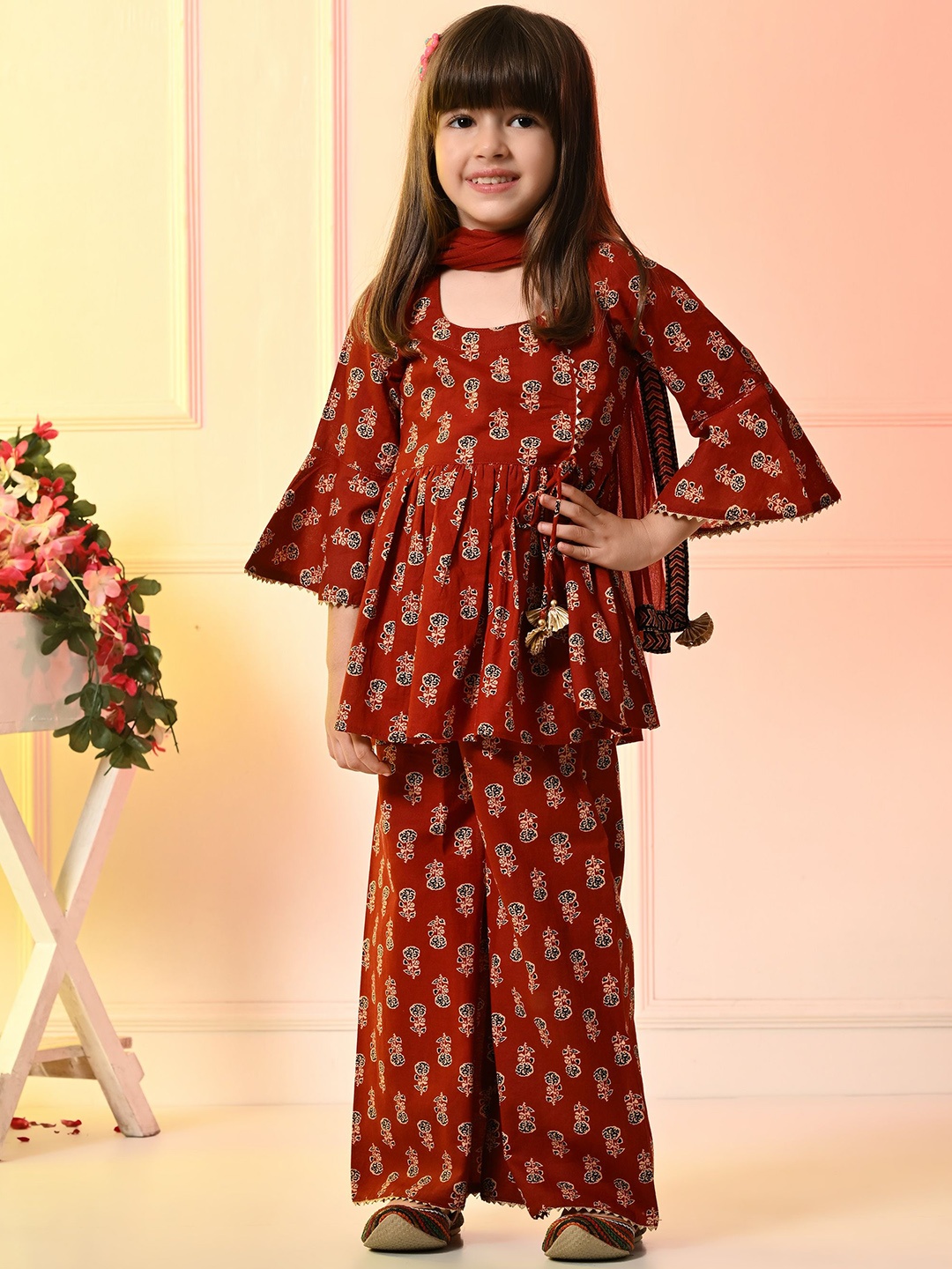 

Muffin Shuffin Girls Floral Printed Regular Pure Cotton Kurta with Palazzos & With Dupatta, Maroon