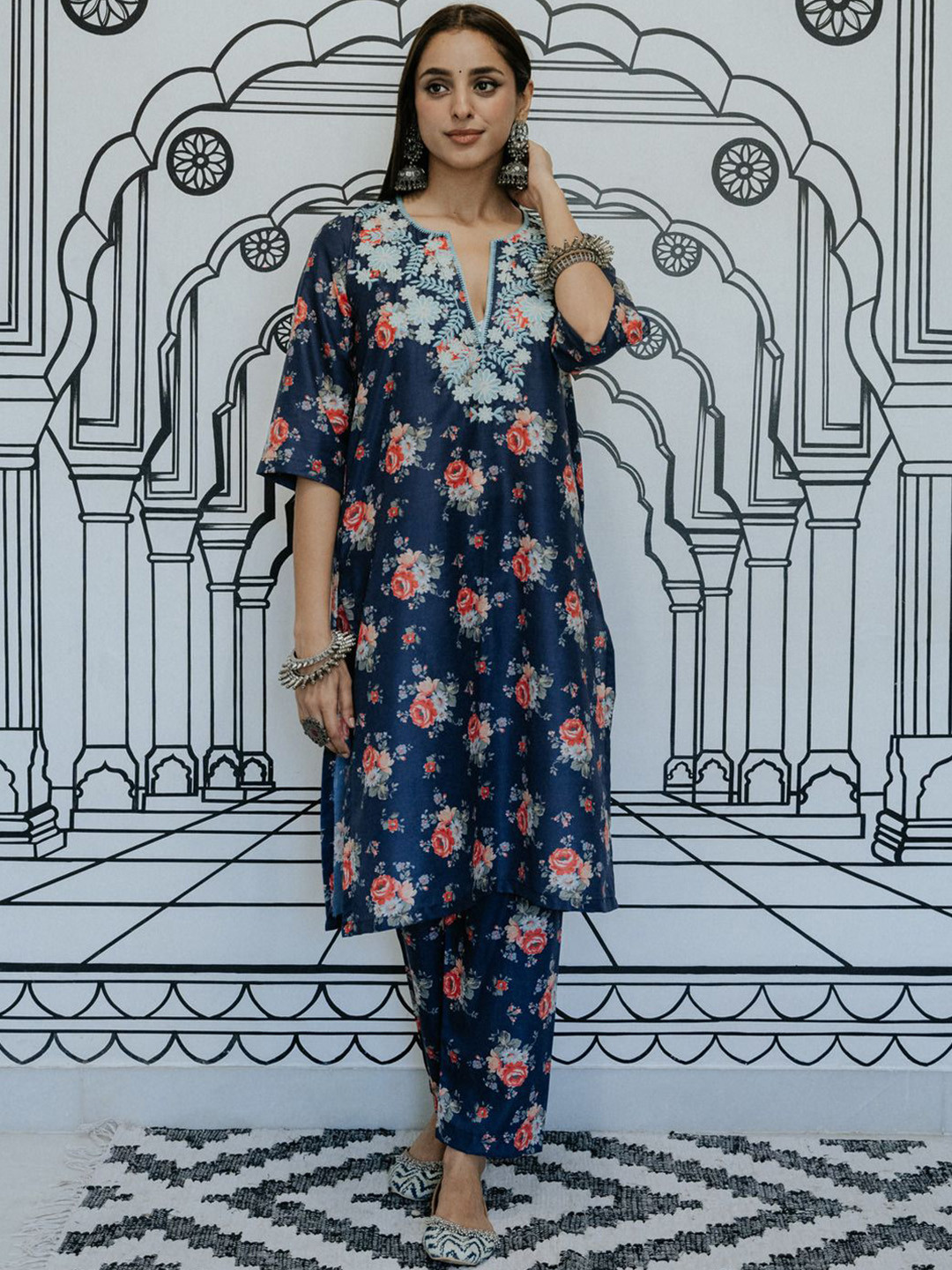 

ROZANAJAIPUR Women Ethnic Motifs Embroidered Regular Thread Work Kurta With Trousers, Blue